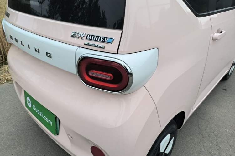 Used Wuling Hongguang MINIEV 2024 3rd Generation 215km Advanced Version Right Rear Taillight