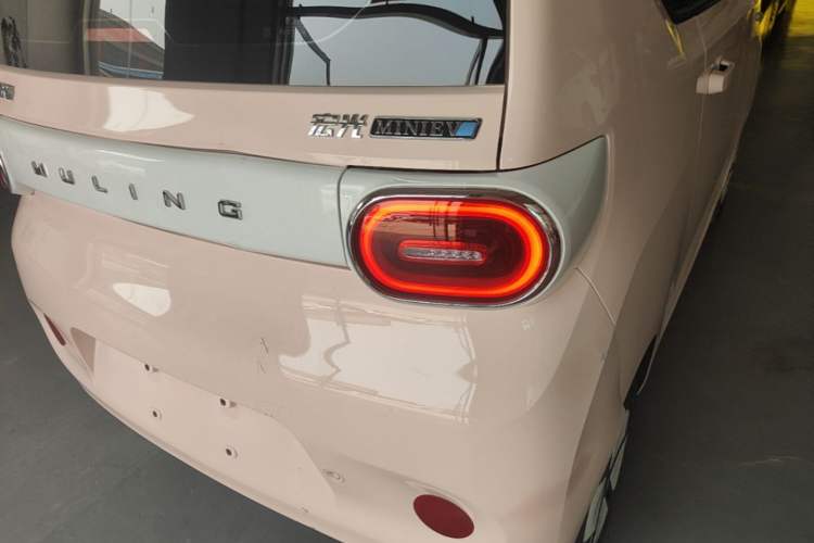 Used Wuling Hongguang MINIEV 2024 3rd Generation 215km Advanced Version Right Rear Taillight