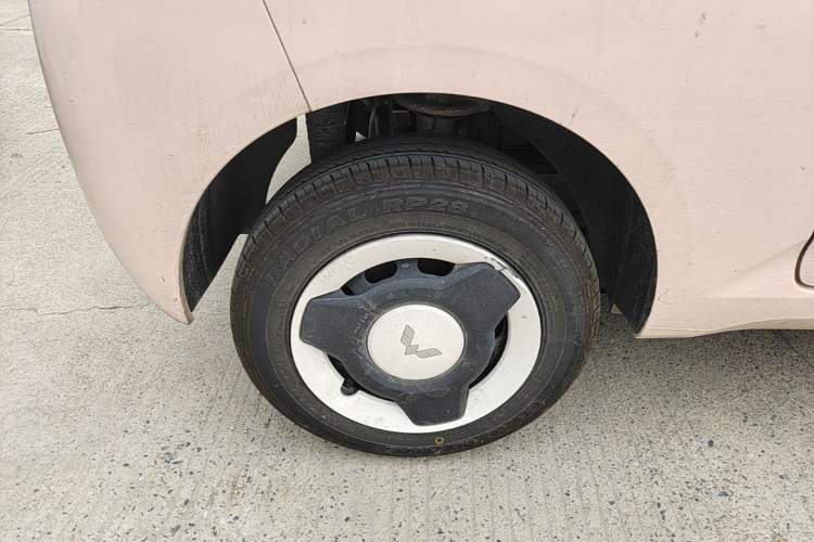 Used Wuling Hongguang MINIEV 2024 3rd Generation 215km Youth Edition Right Rear Wheel Hub