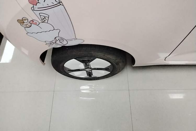 Used Wuling Hongguang MINIEV 2024 3rd Generation 215km Advanced Version Right Rear Wheel Hub