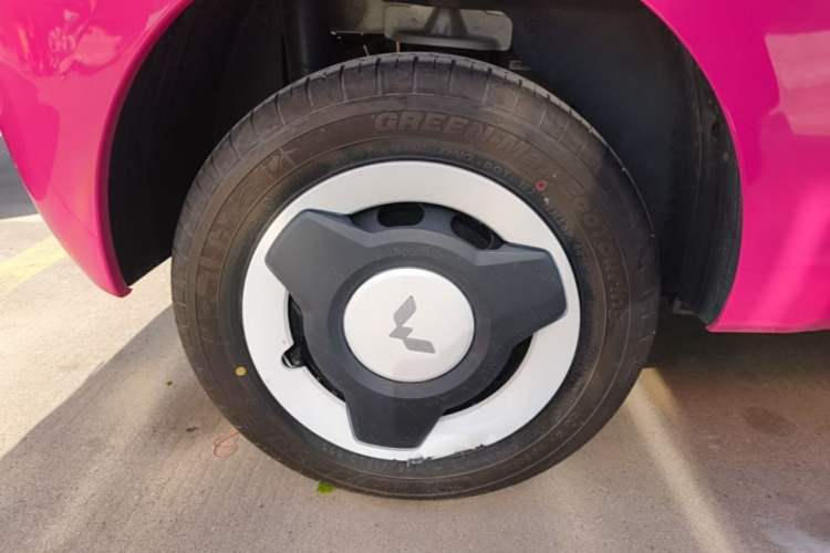 Used Wuling Hongguang MINIEV 2024 3rd Generation 215km Youth Edition Right Rear Wheel Hub