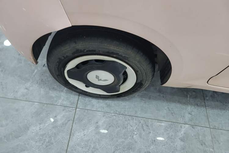 Used Wuling Hongguang MINIEV 2024 3rd Generation 170 km Right Rear Wheel Hub