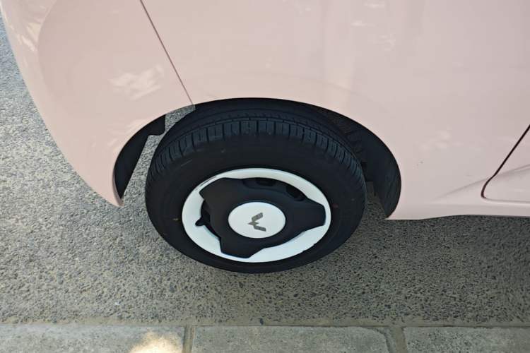 Used Wuling Hongguang MINIEV 2024 3rd Generation 215km Youth Edition Right Rear Wheel Hub