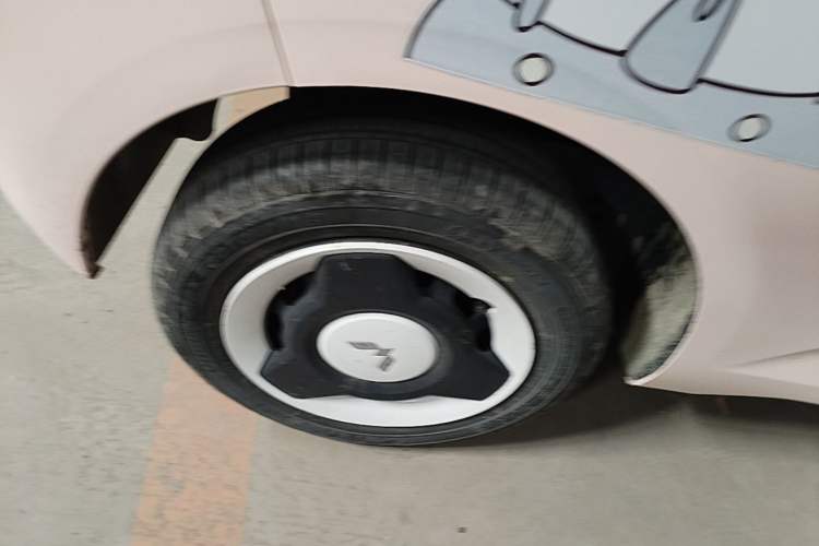 Used Wuling Hongguang MINIEV 2024 3rd Generation 215km Youth Edition Right Rear Wheel Hub