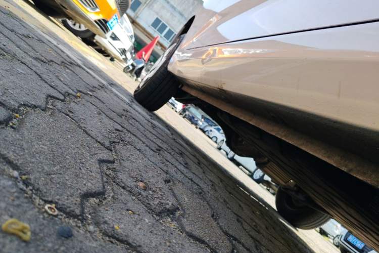 Used Wuling Hongguang MINIEV 2024 3rd Generation 215km Advanced Version Right Side Sill