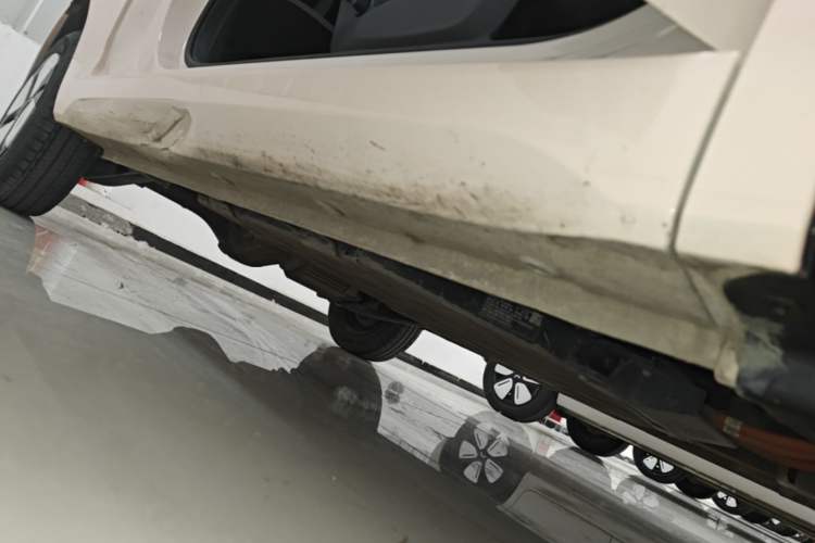 Used Wuling Hongguang MINIEV 2024 3rd Generation 215km Advanced Version Right Side Sill