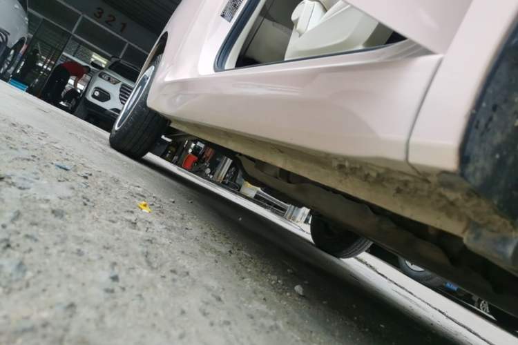Used Wuling Hongguang MINIEV 2024 3rd Generation 170 km Right Side Sill