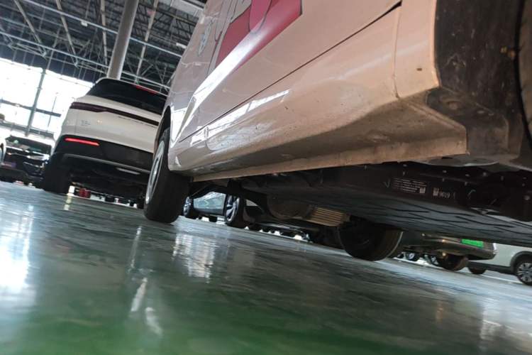 Used Wuling Hongguang MINIEV 2024 3rd Generation 215km Youth Edition Right Side Sill