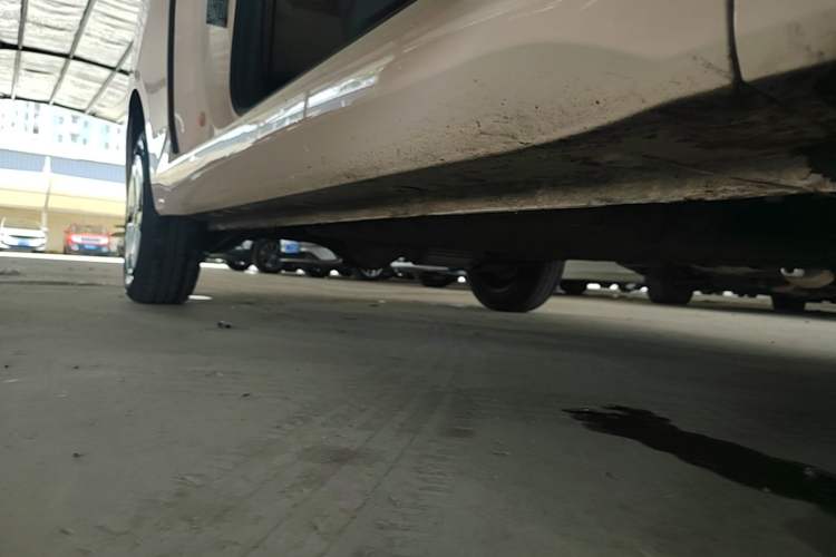 Used Wuling Hongguang MINIEV 2024 3rd Generation 215km Advanced Version Right Side Sill