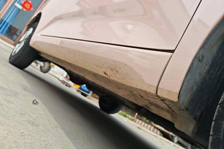 Used Wuling Hongguang MINIEV 2024 3rd Generation 215km Advanced Version Right Side Sill