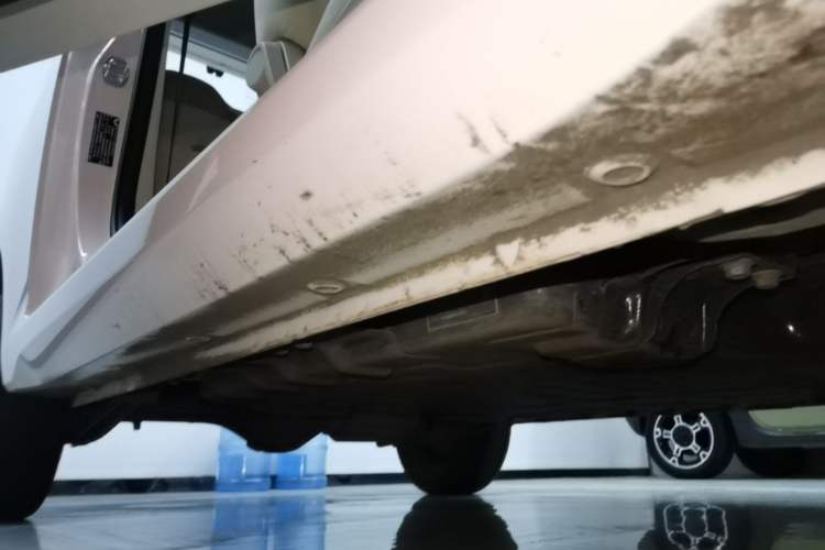 Used Wuling Hongguang MINIEV 2024 3rd Generation 215km Advanced Version Right Side Sill