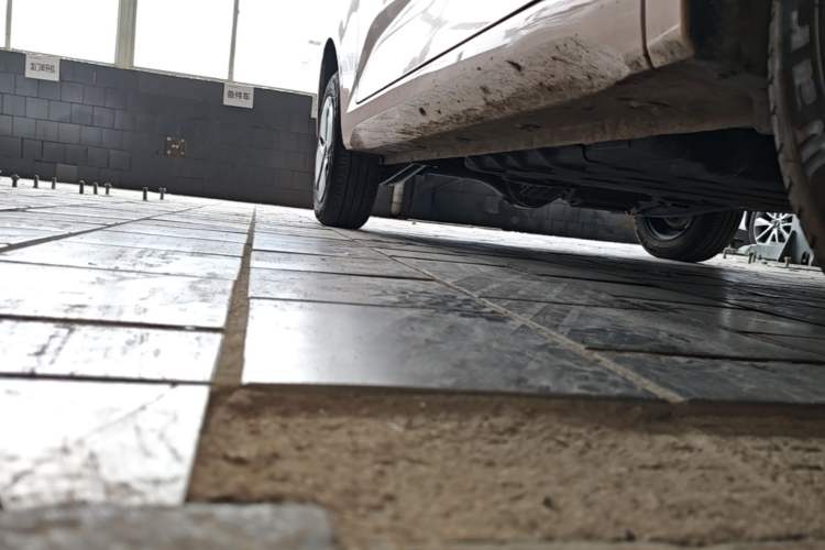 Used Wuling Hongguang MINIEV 2024 3rd Generation 215km Advanced Version Right Side Sill
