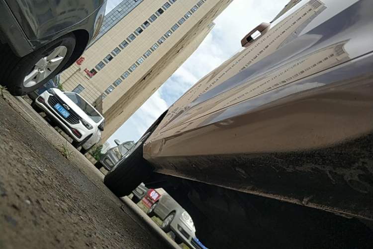 Used Wuling Hongguang MINIEV 2024 3rd Generation 215km Advanced Version Right Side Sill