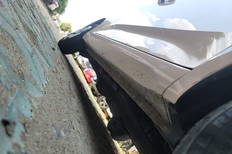 Used Wuling Hongguang MINIEV 2024 3rd Generation 215km Youth Edition Right Side Sill