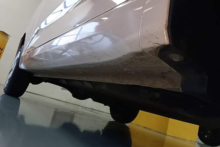 Used Wuling Hongguang MINIEV 2024 3rd Generation 215km Advanced Version Right Side Sill
