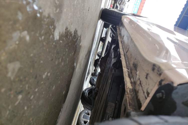 Used Wuling Hongguang MINIEV 2024 3rd Generation 215km Advanced Version Right Side Sill