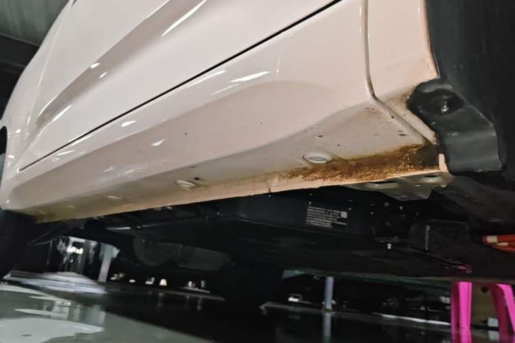 Used Wuling Hongguang MINIEV 2024 3rd Generation 215km Advanced Version Right Side Sill