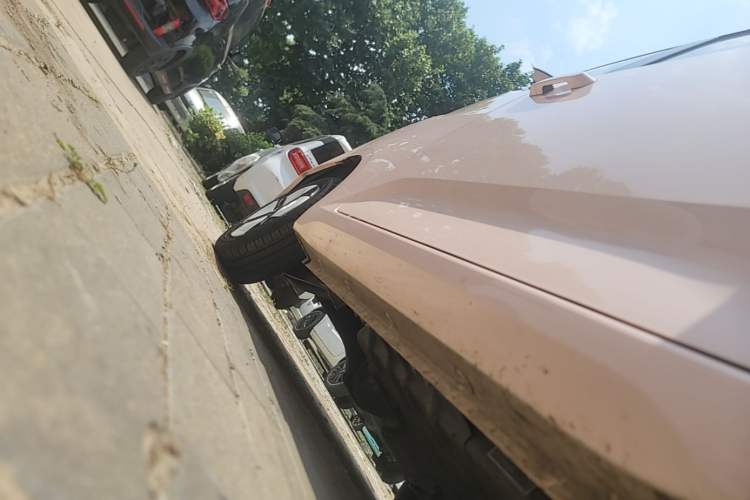 Used Wuling Hongguang MINIEV 2024 3rd Generation 215km Advanced Version Right Side Sill