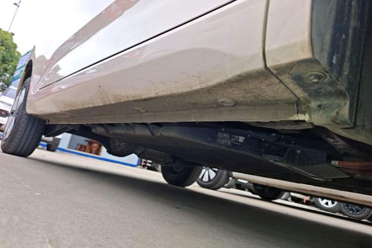 Used Wuling Hongguang MINIEV 2024 3rd Generation 215km Advanced Version Right Side Sill