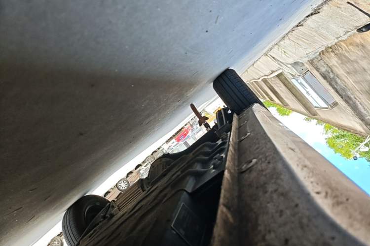 Used Wuling Hongguang MINIEV 2024 3rd Generation 215km Advanced Version Right Side Sill