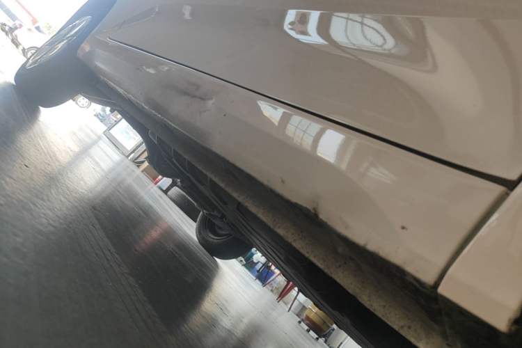 Used Wuling Hongguang MINIEV 2024 3rd Generation 215km Advanced Version Right Side Sill