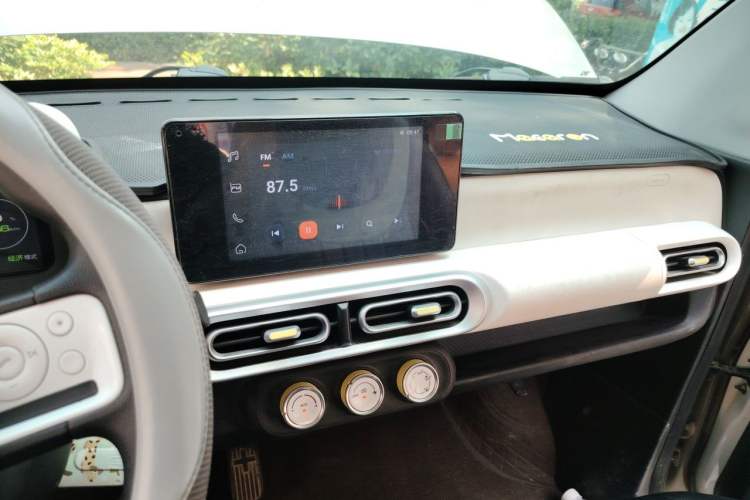 Used Wuling Hongguang MINIEV 2024 3rd Generation 215km Advanced Version Audio And AC Panel