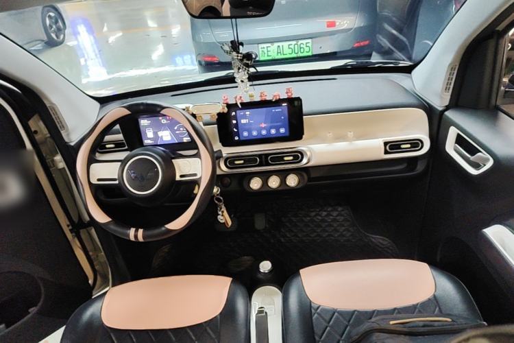 Used Wuling Hongguang MINIEV 2024 3rd Generation 170 km Center Console