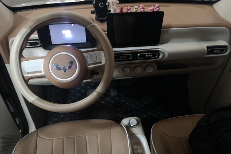 Used Wuling Hongguang MINIEV 2024 3rd Generation 215km Youth Edition Center Console