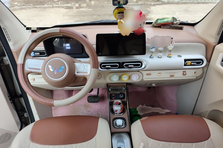 Used Wuling Hongguang MINIEV 2024 3rd Generation 215km Youth Edition Center Console