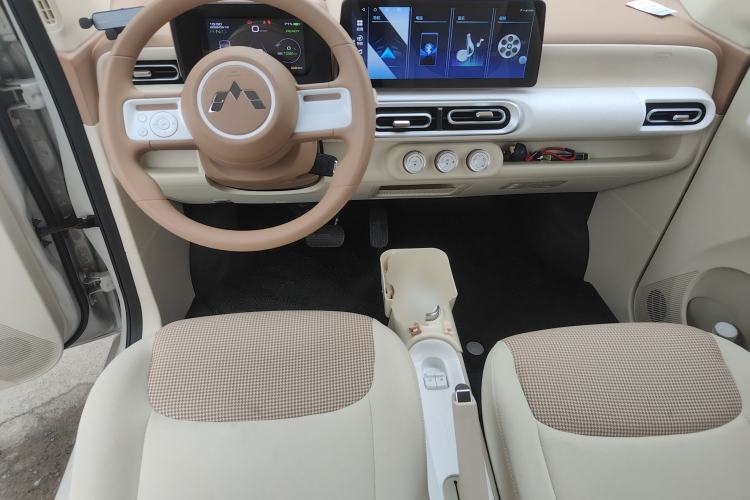 Used Wuling Hongguang MINIEV 2024 3rd Generation 215km Youth Edition Center Console