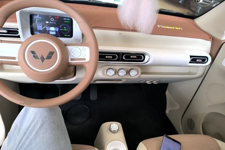 Used Wuling Hongguang MINIEV 2024 3rd Generation 215km Youth Edition Center Console