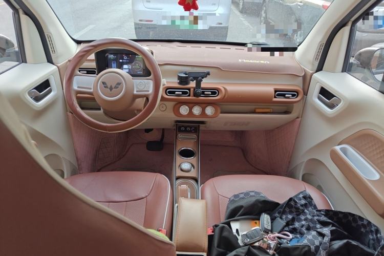 Used Wuling Hongguang MINIEV 2024 3rd Generation 215km Youth Edition Center Console