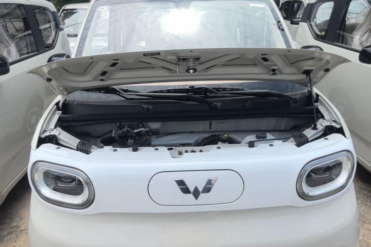 Used Wuling Hongguang MINIEV 2024 3rd Generation 215km Youth Edition Engine Bay