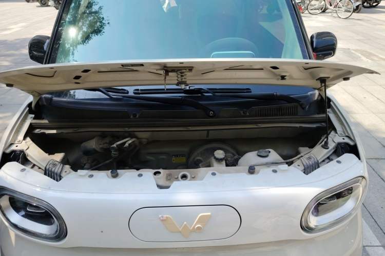 Used Wuling Hongguang MINIEV 2024 3rd Generation 215km Advanced Version Engine Bay