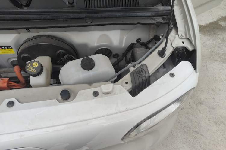 Used Wuling Hongguang MINIEV 2024 3rd Generation 215km Youth Edition Engine Bay Left