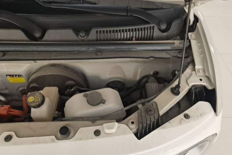 Used Wuling Hongguang MINIEV 2024 3rd Generation 215km Youth Edition Engine Bay Left