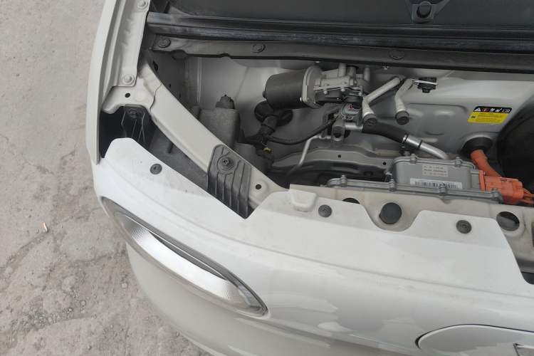 Used Wuling Hongguang MINIEV 2024 3rd Generation 215km Youth Edition Engine Bay Right