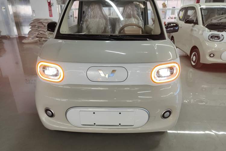Used Wuling Hongguang MINIEV 2024 3rd Generation 215km Youth Edition Exterior 1