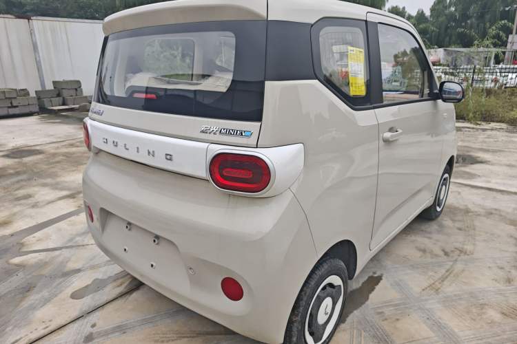 Used Wuling Hongguang MINIEV 2024 3rd Generation 215km Youth Edition Exterior 3