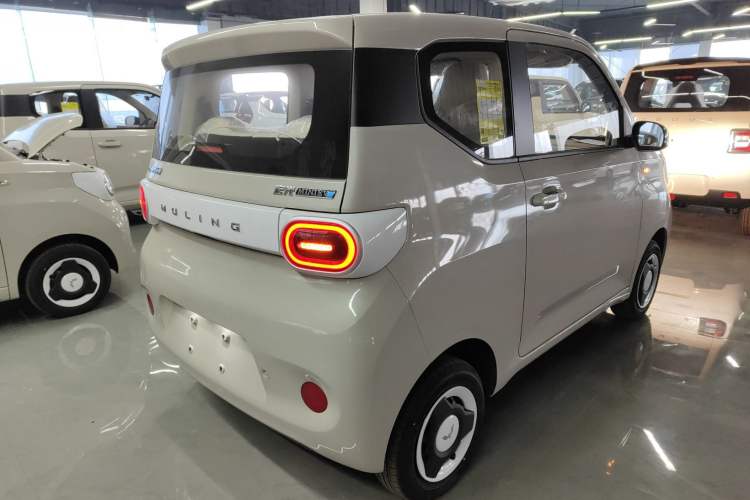 Used Wuling Hongguang MINIEV 2024 3rd Generation 215km Youth Edition Exterior 5