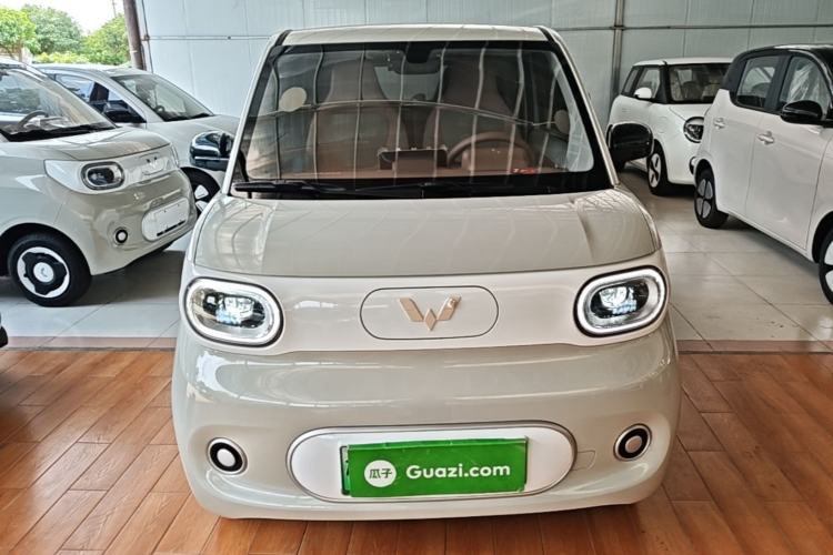 Used Wuling Hongguang MINIEV 2024 3rd Generation 215km Youth Edition Front