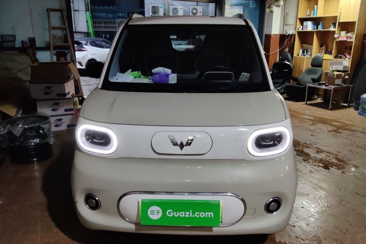 Used Wuling Hongguang MINIEV 2024 3rd Generation 215km Youth Edition Front