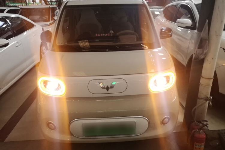 Used Wuling Hongguang MINIEV 2024 3rd Generation 215km Youth Edition Front