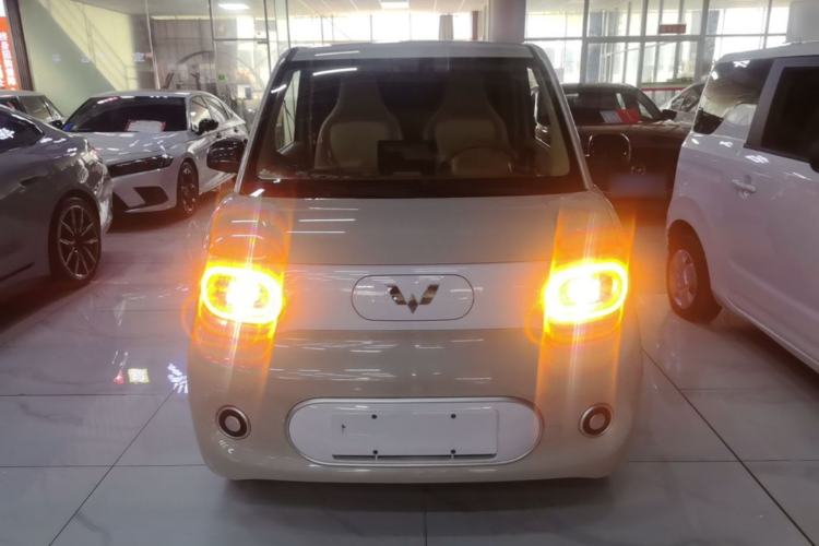 Used Wuling Hongguang MINIEV 2024 3rd Generation 215km Youth Edition Front