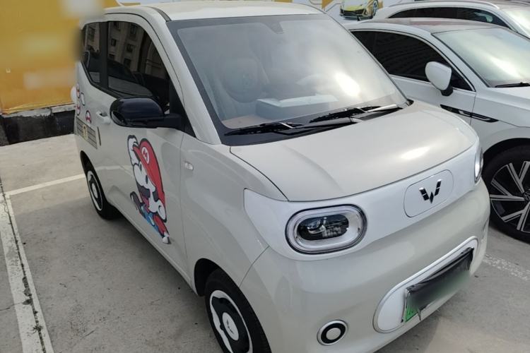 Used Wuling Hongguang MINIEV 2024 3rd Generation 215km Youth Edition Front Right 45 Deg