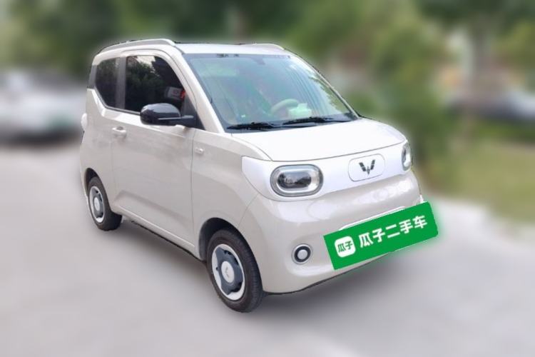 Used Wuling Hongguang MINIEV 2024 3rd Generation 215km Youth Edition Front Right 45 Deg