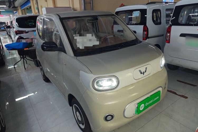 Used Wuling Hongguang MINIEV 2024 3rd Generation 215km Youth Edition Front Right 45 Deg