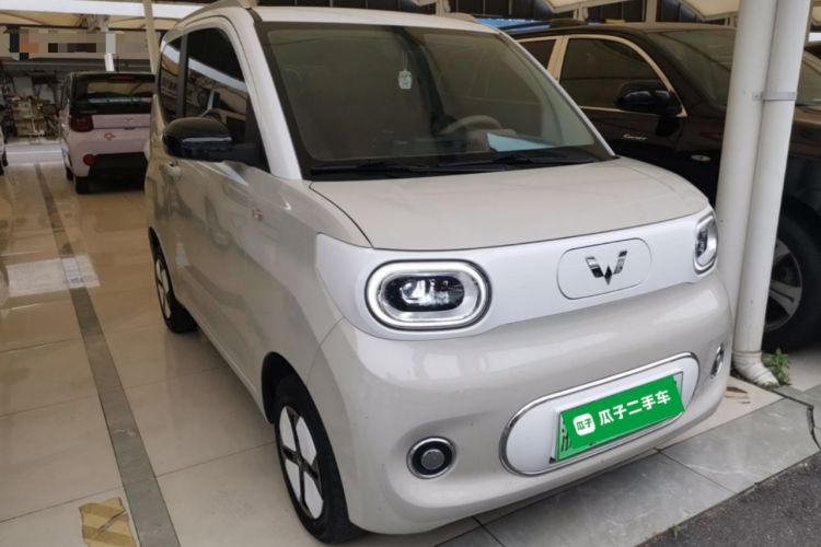 Used Wuling Hongguang MINIEV 2024 3rd Generation 215km Youth Edition Front Right 45 Deg