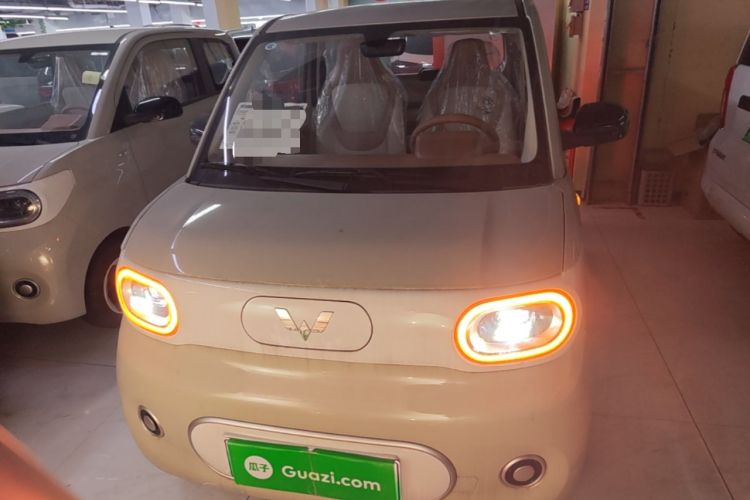 Used Wuling Hongguang MINIEV 2024 3rd Generation 215km Youth Edition Front