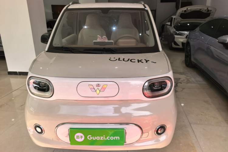 Used Wuling Hongguang MINIEV 2024 3rd Generation 215km Advanced Version Front